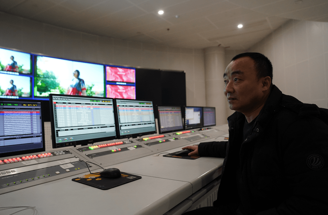 开工的你，莫忘节日坚守的TA