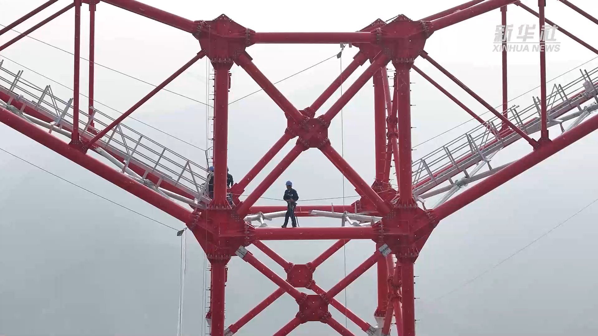 气化南疆天然气管道工程两条能源大动脉开建