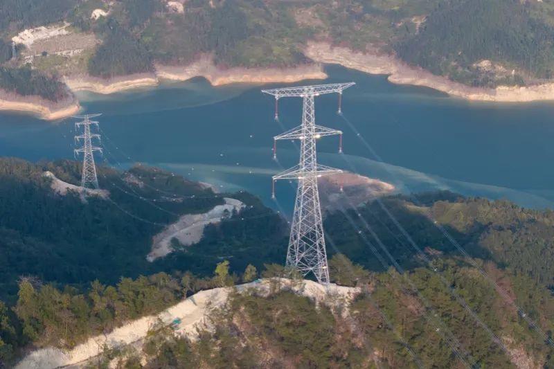 国家电网：重点工程建设稳步推进