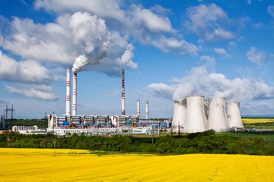 我国光伏发电装机突破10亿千瓦 火电装机占比降至约40%