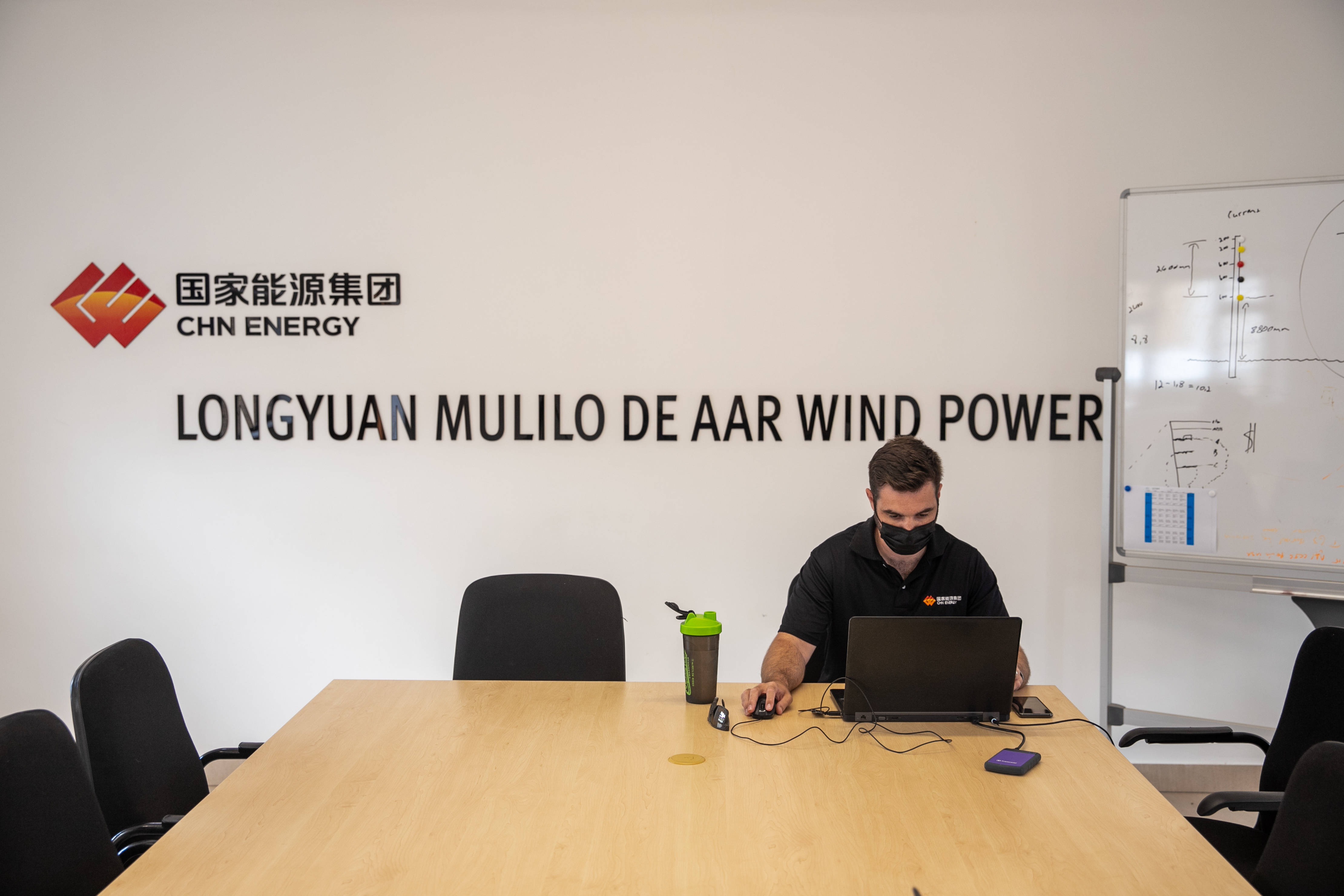 新华能源周报丨国务院安委办开展专项行动整治黑加油点；年内A股最大IPO项目正式登陆资本市场；油价下调