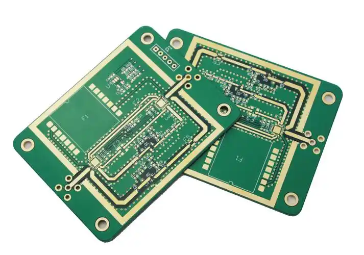 PCB“狂潮”引爆覆铜板,谁在“分羹”这轮超级红利?