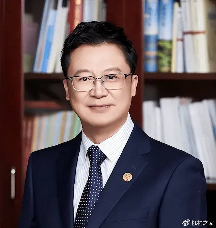 31年未换董事长的银行,来了新掌门